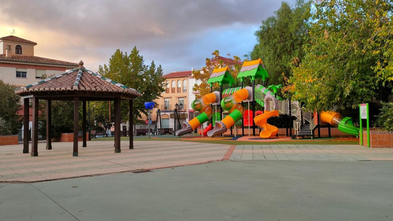 Amplio Apartamento Familiar De 3 Dormitorios En La Zubia Granada A Un Paso De La Alhambra Y Sierra Nevada エクステリア 写真
