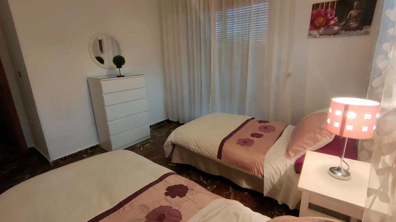 Amplio Apartamento Familiar De 3 Dormitorios En La Zubia Granada A Un Paso De La Alhambra Y Sierra Nevada エクステリア 写真
